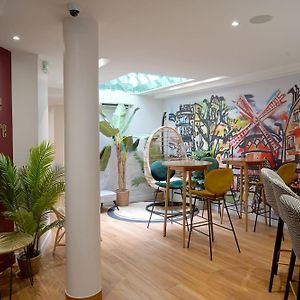 Hotel Le Montmartre Saint Pierre